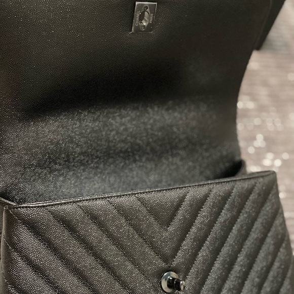 Chanel Chevron Quilted
Small Coco Handle SO BLACK - Picture 9 of 16